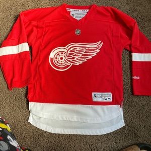 New.2Youth Detroit Red Wings Jerseys Two shirts.